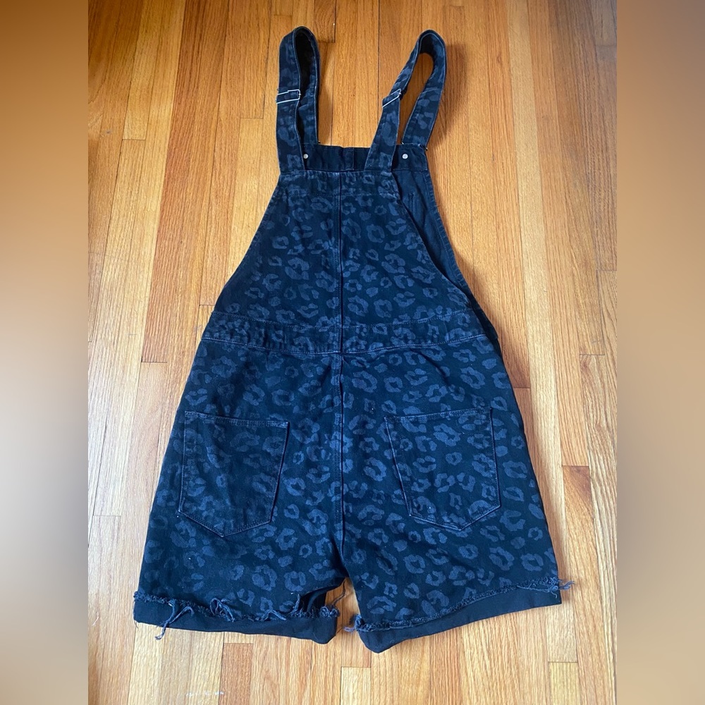 asos short overalls denim with print black leopard print 30” waist - Picture 2 of 5